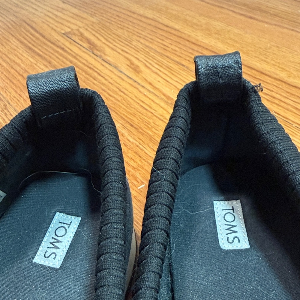 TOMS Classic Black Canvas Slip-Ons - Picture 5 of 14